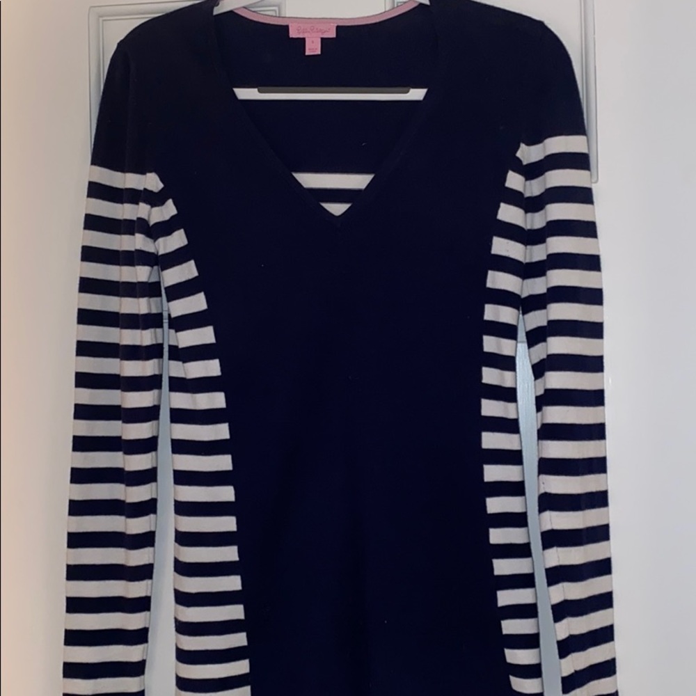 Lilly Pulitzer Sm. Navy and white sweater